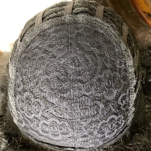 ELLIE - Picture 4 of 4